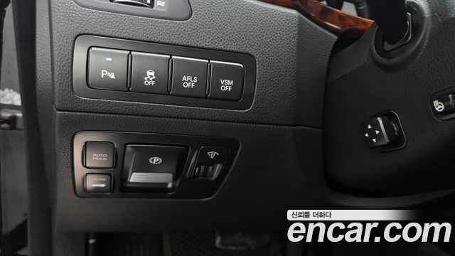 Hyundai Equus 2010 — photo 27