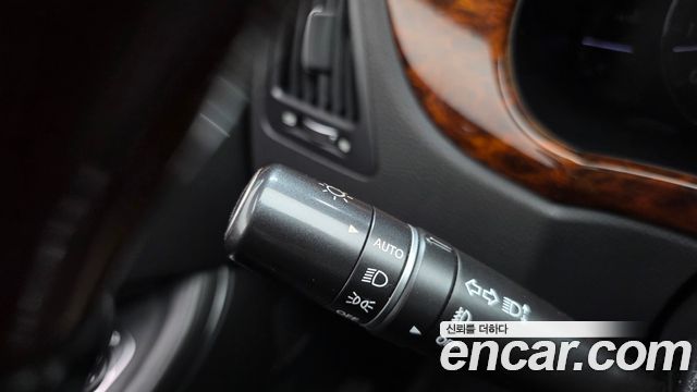 Hyundai Equus 2010 — photo 30