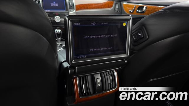 Hyundai Equus 2010 — photo 36