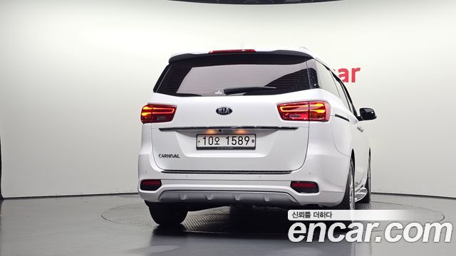 Kia Canival 2019 — photo 4