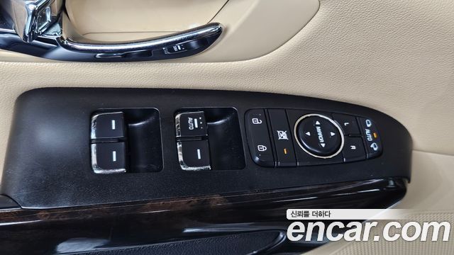 Kia Canival 2019 — photo 12