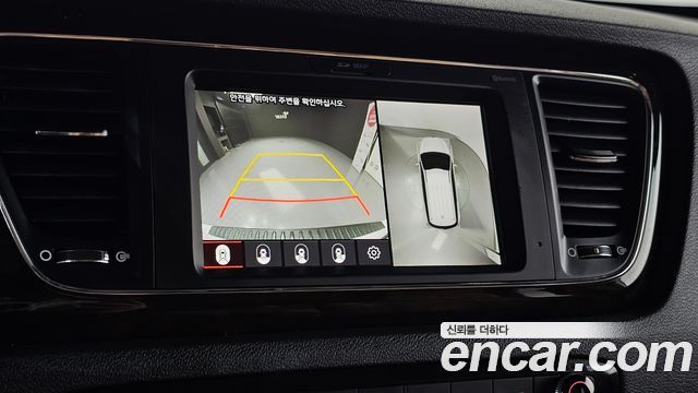 Kia Canival 2019 — photo 16