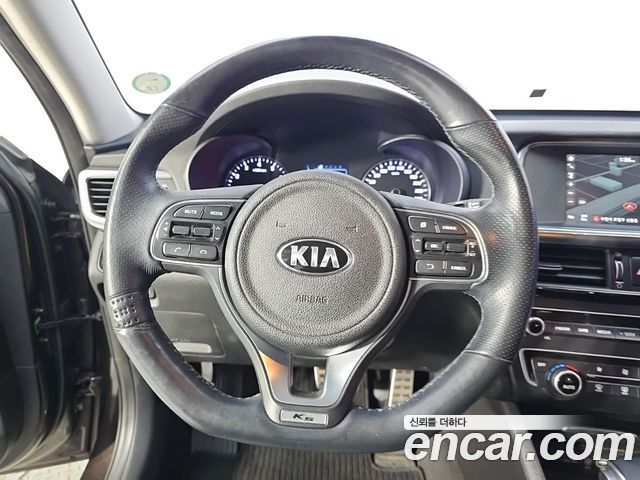 Kia K5 2016 — photo 9