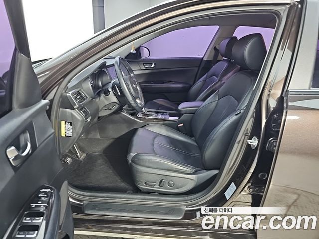 Kia K5 2016 — photo 11