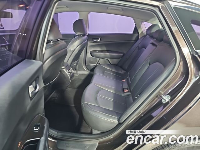 Kia K5 2016 — photo 12