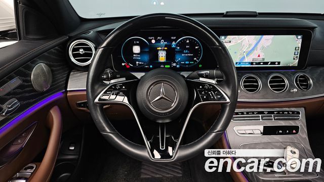 Mercedes-Benz E-Class 2022 — photo 18