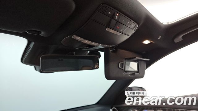 Mercedes-Benz E-Class 2022 — photo 28