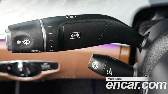 Mercedes-Benz E-Class 2022 — photo 31