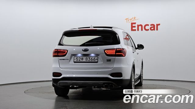 Kia Sorento 2018 — photo 4