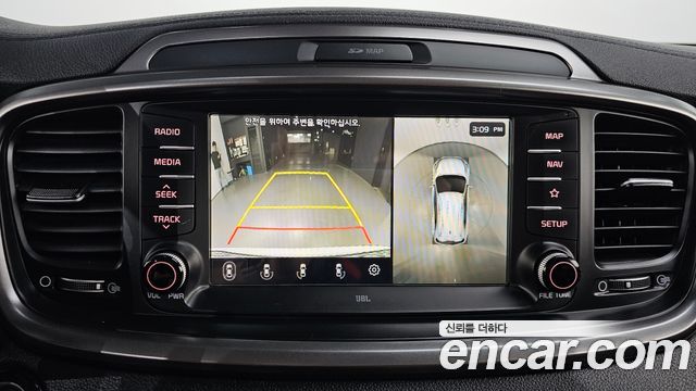 Kia Sorento 2018 — photo 21