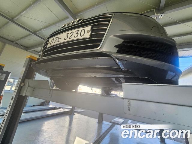 Audi A6 2018 — photo 1