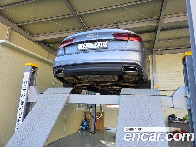 Audi A6 2018 — photo 2