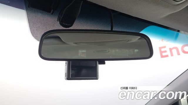 Hyundai AVANTE 2016 — photo 24