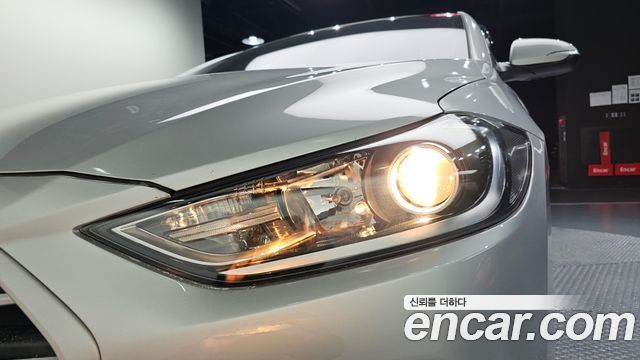 Hyundai AVANTE 2016 — photo 8