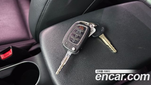 Hyundai AVANTE 2016 — photo 28