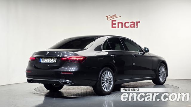 Mercedes-Benz E-Class 2021 — photo 2