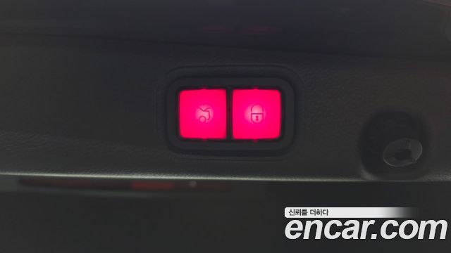 Mercedes-Benz E-Class 2021 — photo 24