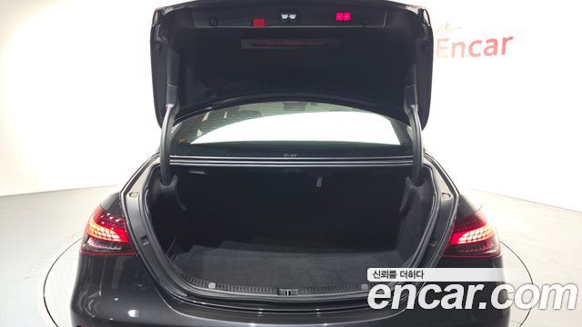 Mercedes-Benz E-Class 2021 — photo 25