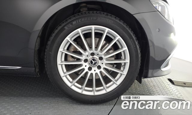 Mercedes-Benz E-Class 2021 — photo 7