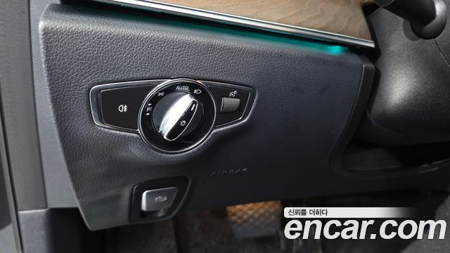 Mercedes-Benz E-Class 2021 — photo 27