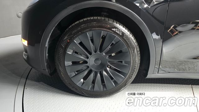 Tesla Model Y 2021 — photo 5