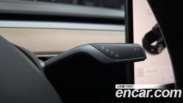 Tesla Model Y 2021 — photo 12