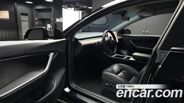 Tesla Model Y 2021 — photo 13