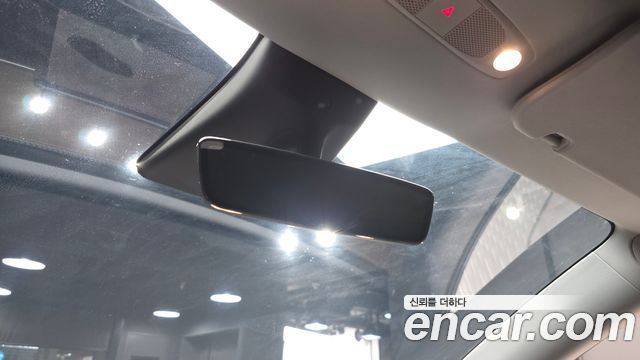 Tesla Model Y 2021 — photo 25