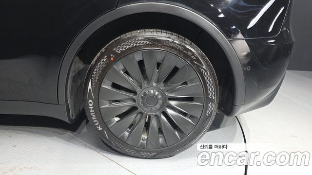 Tesla Model Y 2021 — photo 7