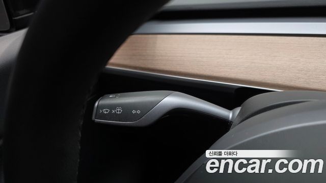 Tesla Model Y 2021 — photo 29