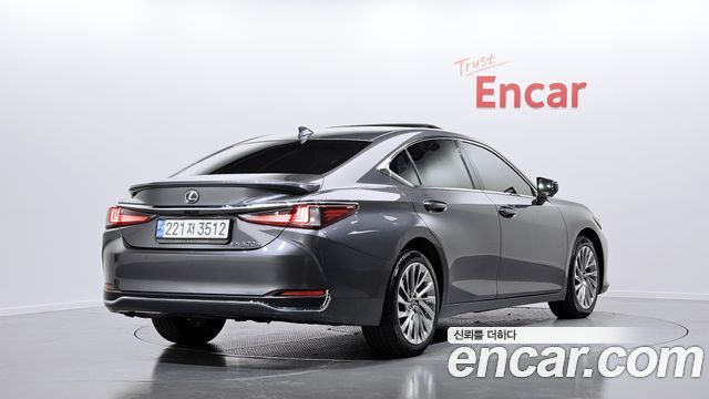 Lexus ES 2024 — photo 2