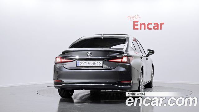 Lexus ES 2024 — photo 4