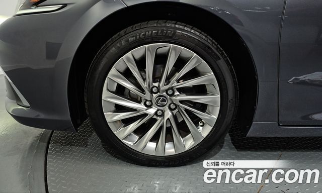 Lexus ES 2024 — photo 5