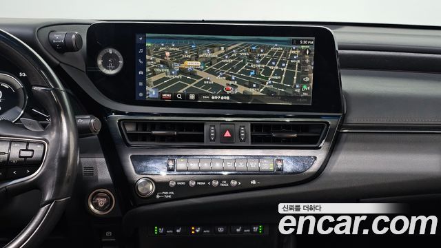 Lexus ES 2024 — photo 15