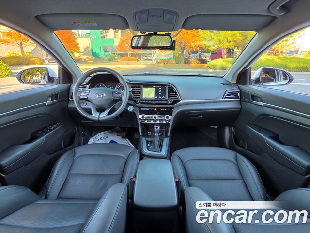 Hyundai AVANTE 2020 — photo 14