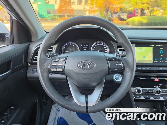 Hyundai AVANTE 2020 — photo 15