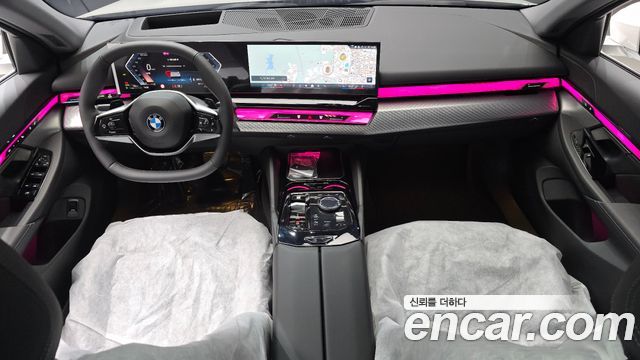 BMW 5-Series 2026 — photo 10