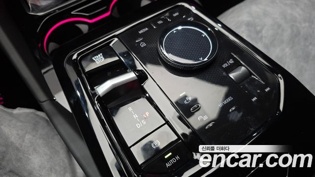 BMW 5-Series 2026 — photo 12