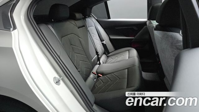BMW 5-Series 2026 — photo 17
