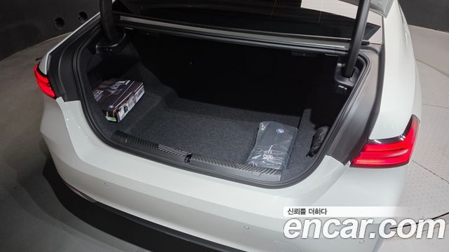 BMW 5-Series 2026 — photo 30