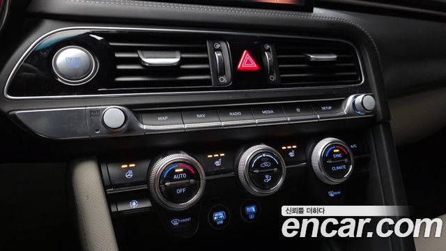 Genesis G70 2023 — photo 23