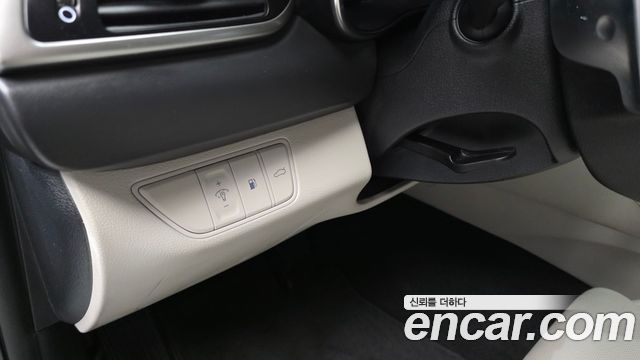 Genesis G70 2023 — photo 24