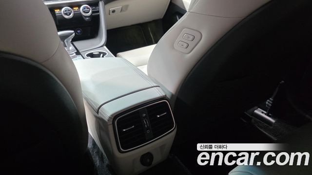 Genesis G70 2023 — photo 28