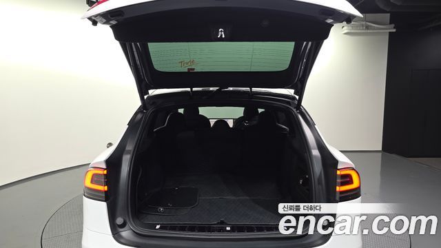 Tesla Model X 2023 — photo 26