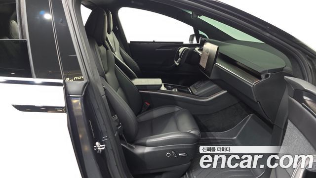 Tesla Model X 2023 — photo 16