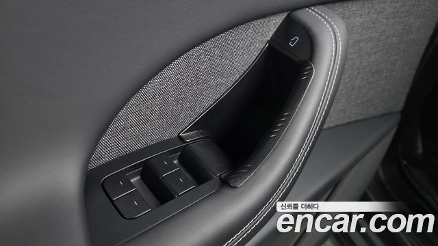 Tesla Model X 2023 — photo 29