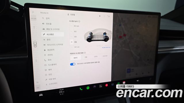 Tesla Model X 2023 — photo 30