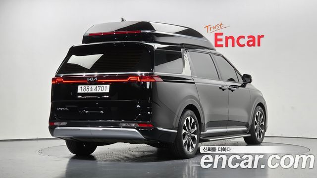 Kia Canival 2022 — photo 2