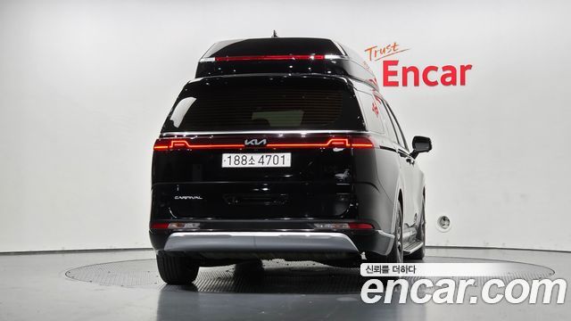 Kia Canival 2022 — photo 4