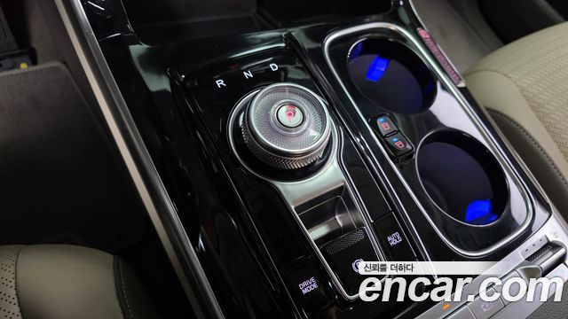 Kia Canival 2022 — photo 12